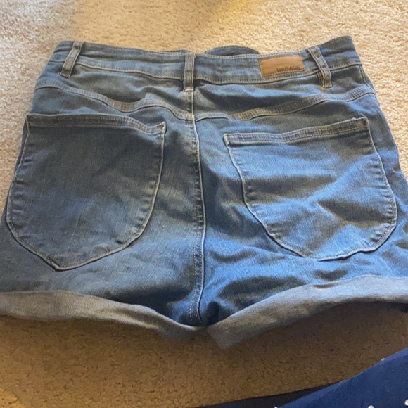 Denim shorts - Picture 2 of 2